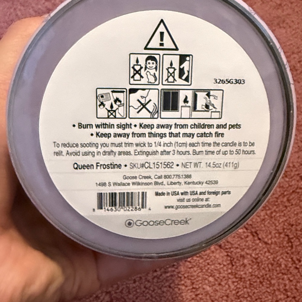 GooseCreek Candy Land Candle - Pink and White - Picture 3 of 3